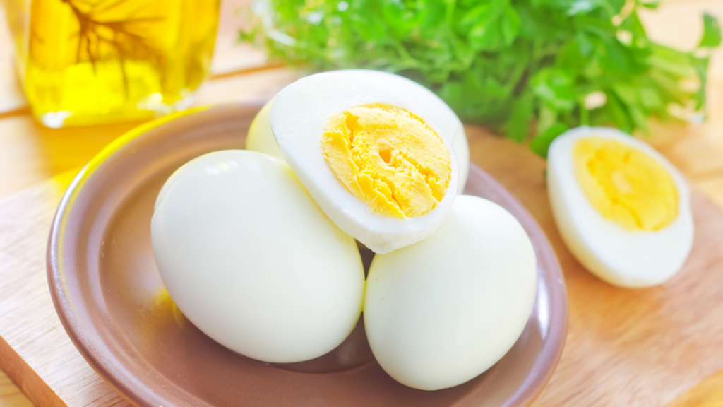 how many eggs per day can someone eat on keto diet?