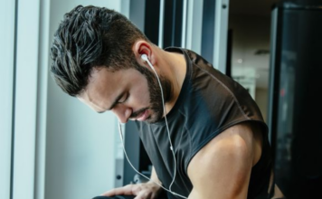 10 Best Weightlifting Exercises for Muscle Gain