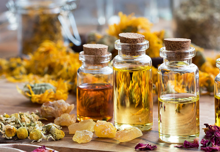 Essential Oils for Aromatherapy and Natural Remedies