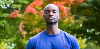 Benefits of Outdoor Yoga Practice for Busy Professionals